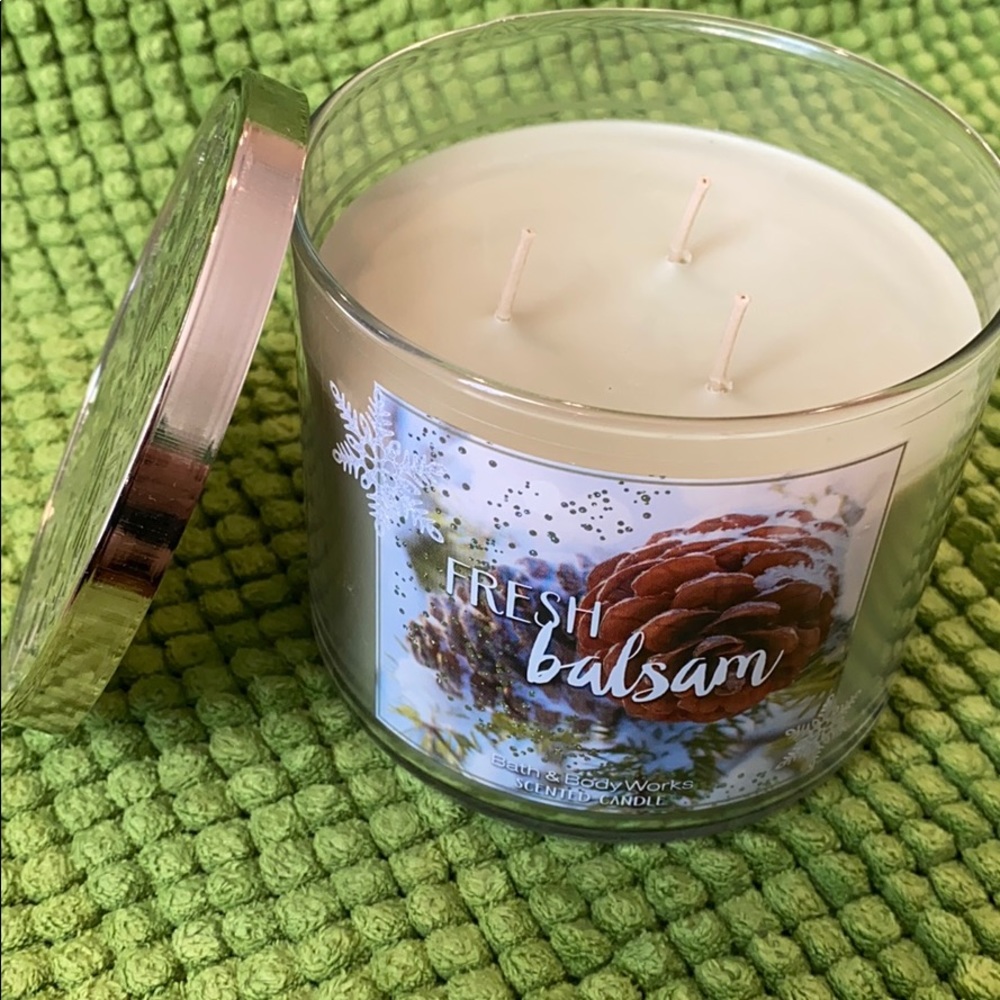 Bath & Body Works candle